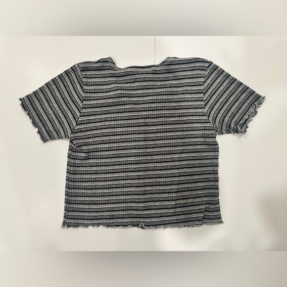 New Moves Y2K Striped Button Front Lettuce Hem Top - Picture 2 of 5